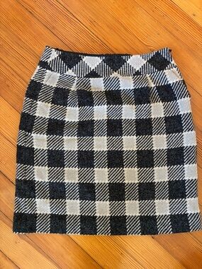 Black and White Plaid Women's Skirt- Size 6